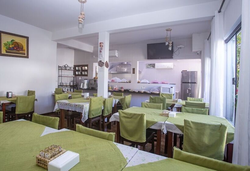 Hotel Pousada Castelinho