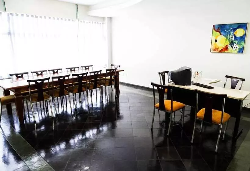 ホテル Sete Lagoas Residence