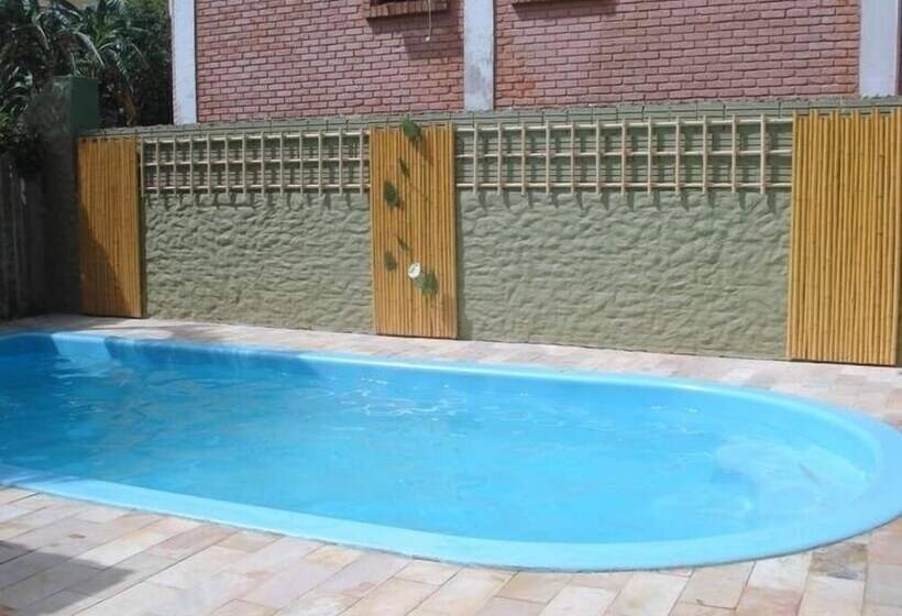 Albergue Pousada Banana House