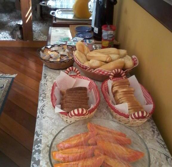 ベッドアンドブレックファースト Village Pendotiba