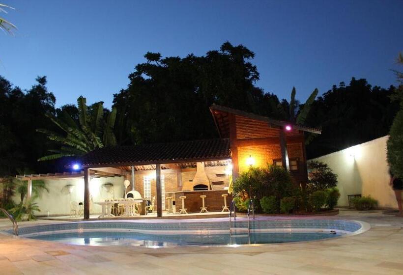 ベッドアンドブレックファースト Village Pendotiba