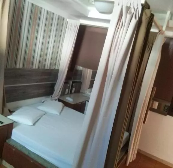 Classic Hotel E Motel