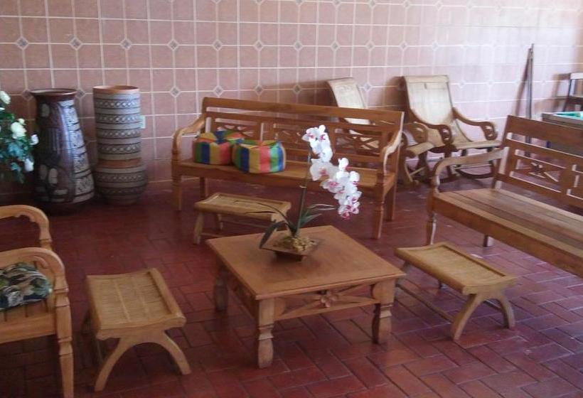 Отель Cristo Rei 611