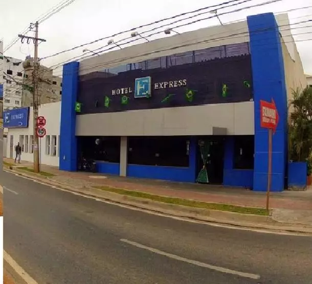 هتل Express   Leva E Busca No Aeroporto Grátis 24 Horas