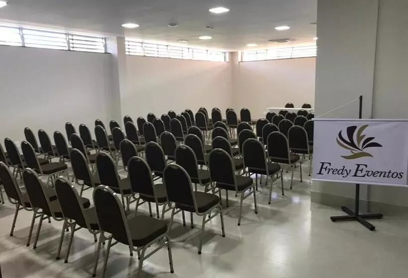 Hotelli Fredy
