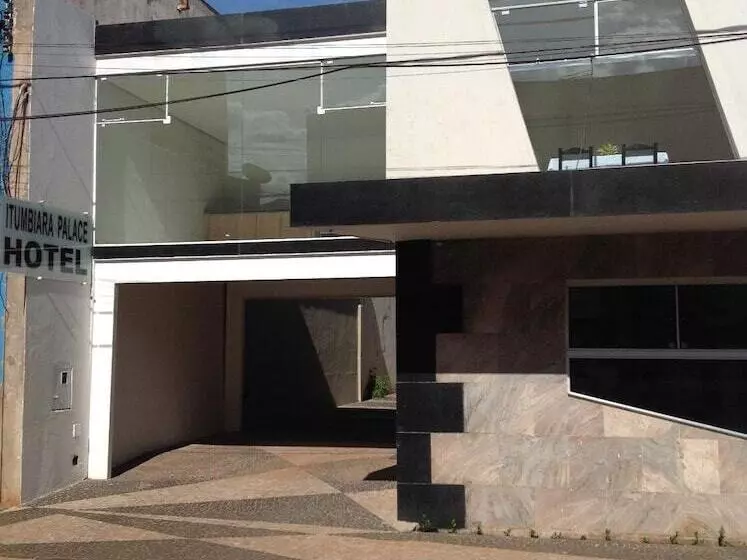 ホテル Itumbiara Palace