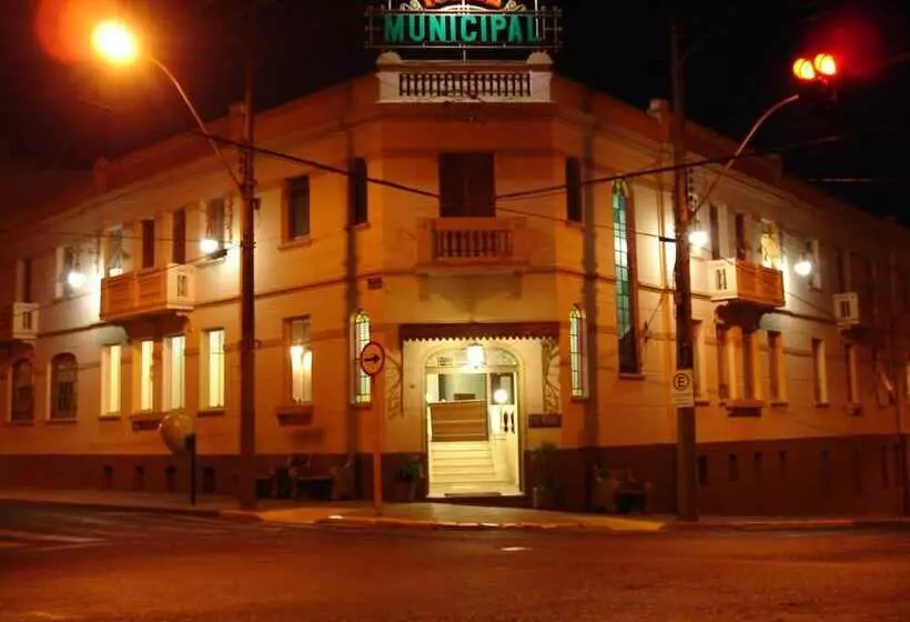 Hotelli Municipal