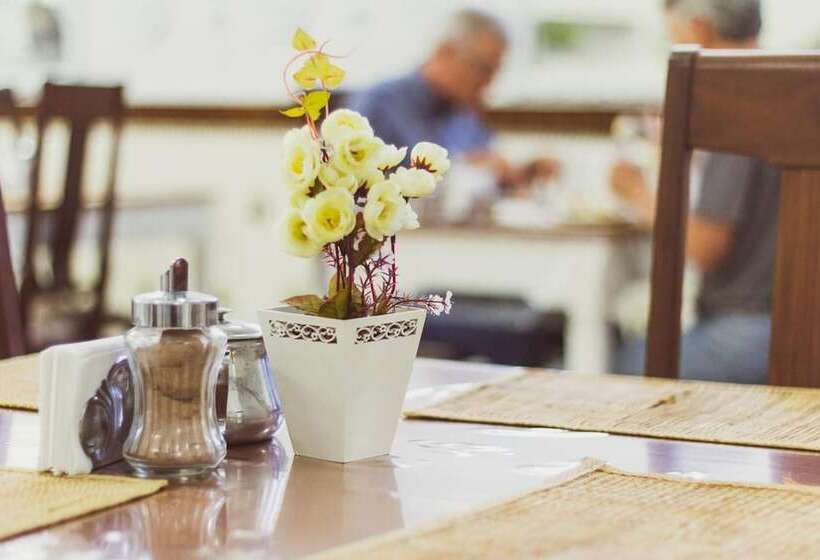 Отель Municipal