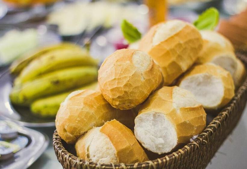 Отель Municipal