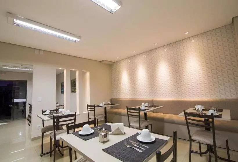 ホテル Trevo Cascavel