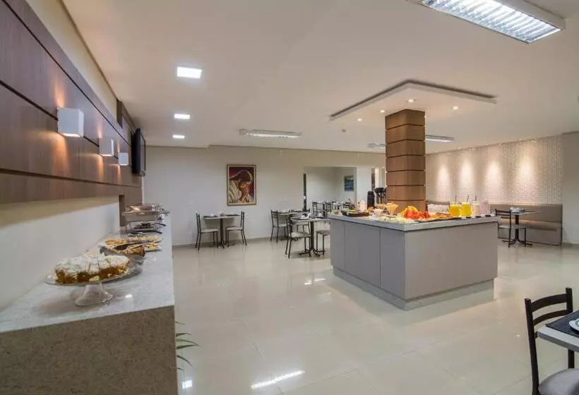 ホテル Trevo Cascavel