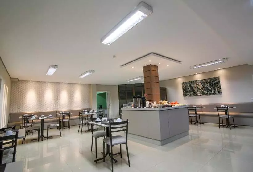 ホテル Trevo Cascavel