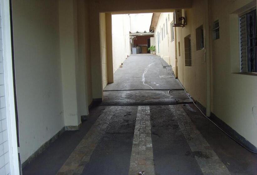 Отель Vitoria Andradina