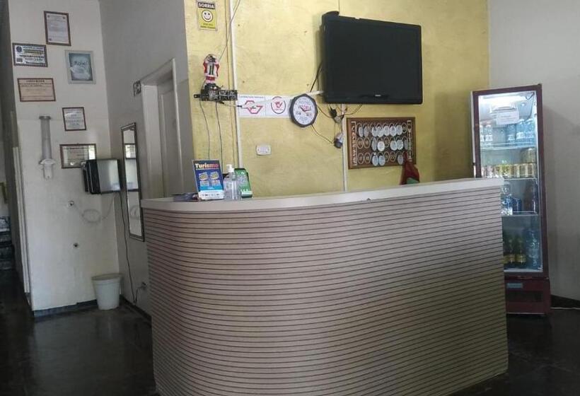 Отель Vitoria Andradina