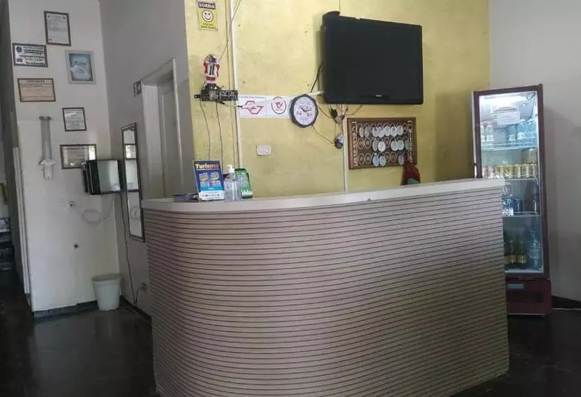 ホテル Vitoria Andradina