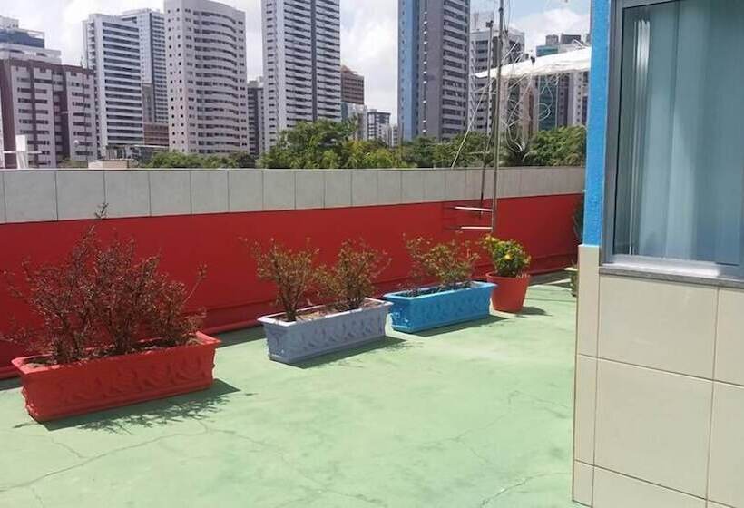 Piratas Do Sol Hostel