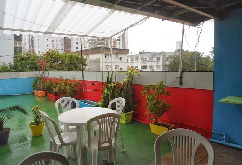 Piratas Do Sol Hostel