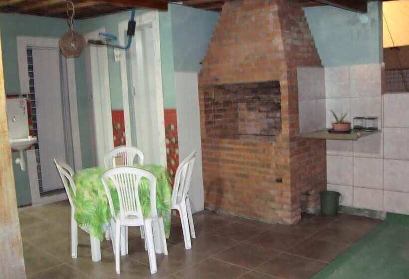 Piratas Do Sol Hostel