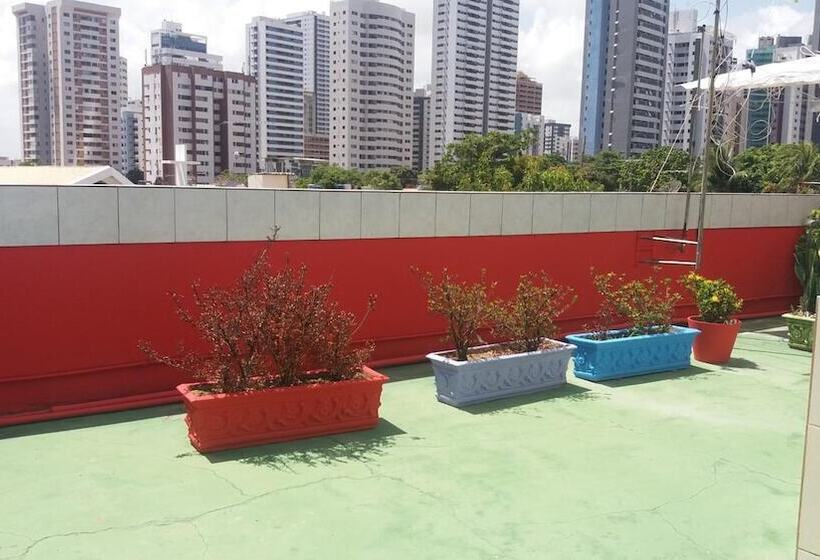 Piratas Do Sol Hostel