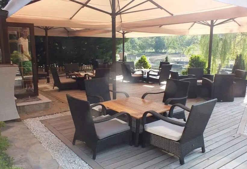 Hotelli 216 North