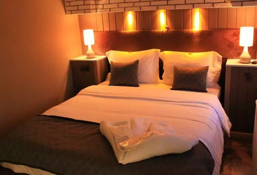 Hotelli 216 North