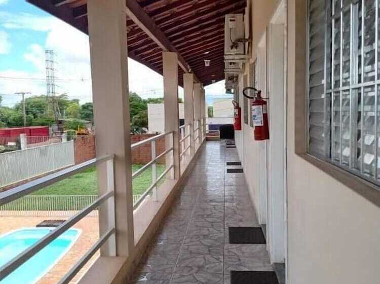 בית מלון כפרי Leme Plaza