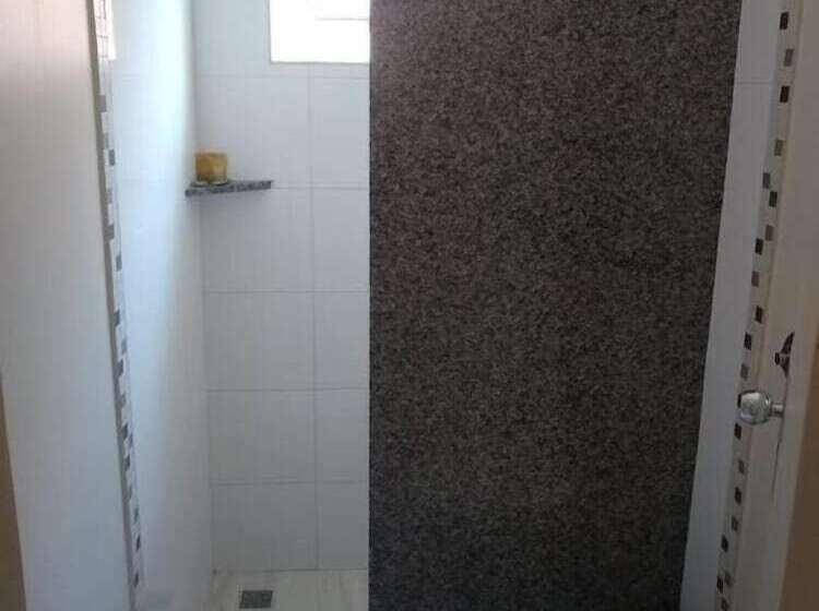 בית מלון כפרי Leme Plaza