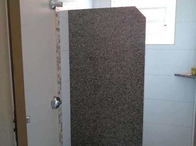 בית מלון כפרי Leme Plaza