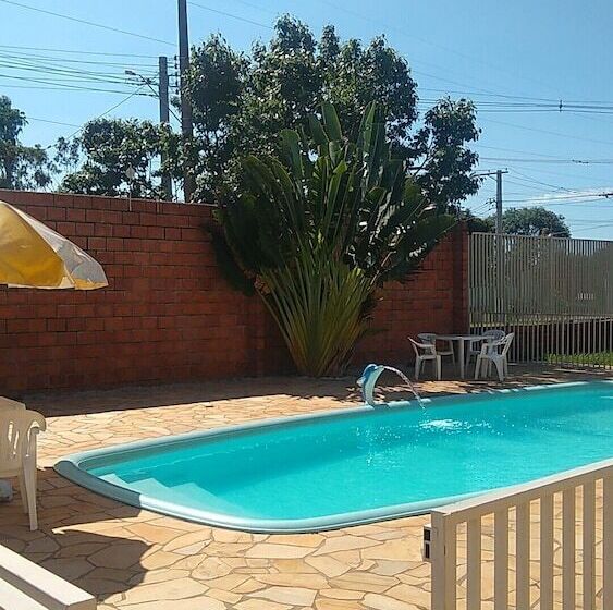 בית מלון כפרי Leme Plaza