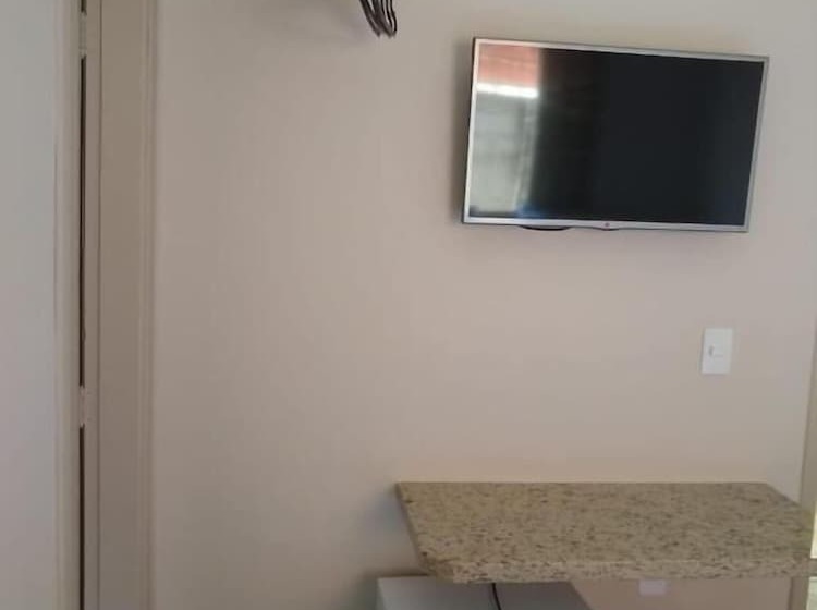 בית מלון כפרי Leme Plaza