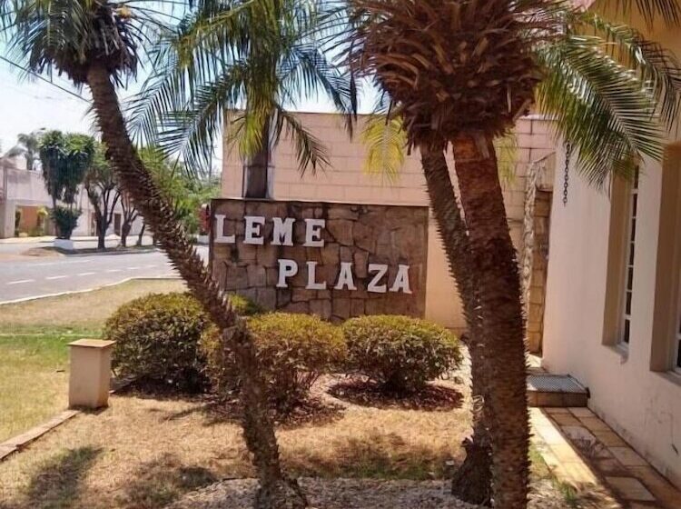 בית מלון כפרי Leme Plaza