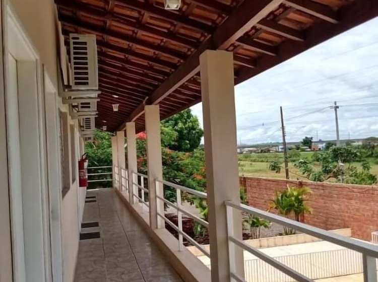 בית מלון כפרי Leme Plaza