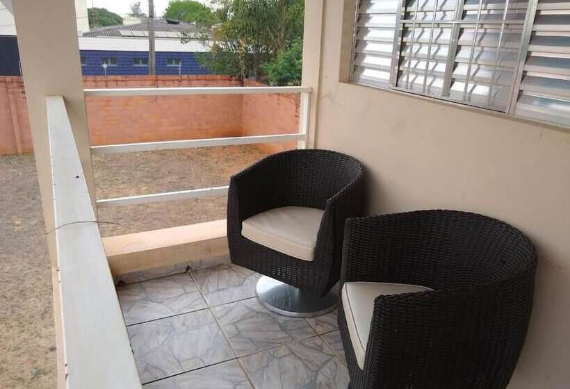 בית מלון כפרי Leme Plaza