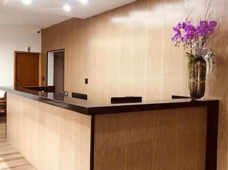 בית מלון כפרי Leme Plaza