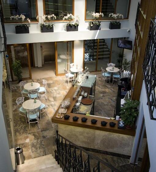 Отель Maison Vourla