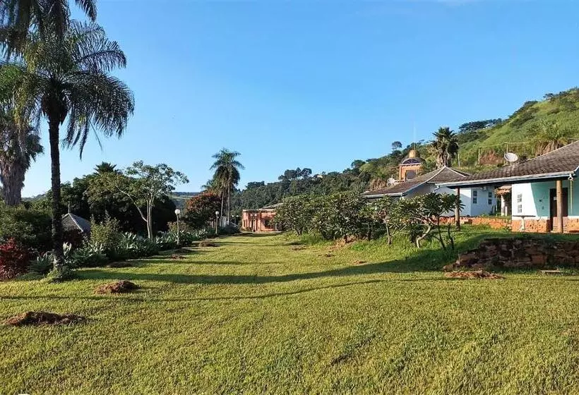 ホテル Mosteiro   Retiro E Recolhimento