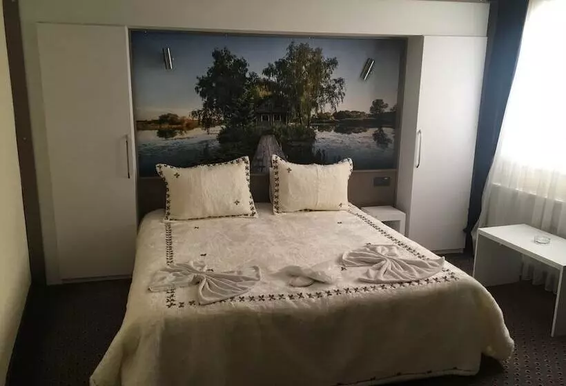 Lovcen House Hotel