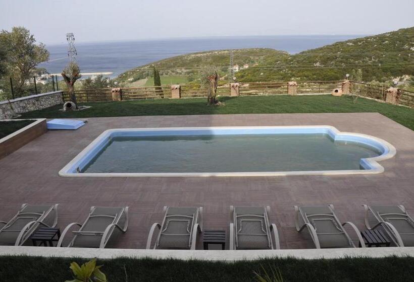 Taş Avlu Butik Otel