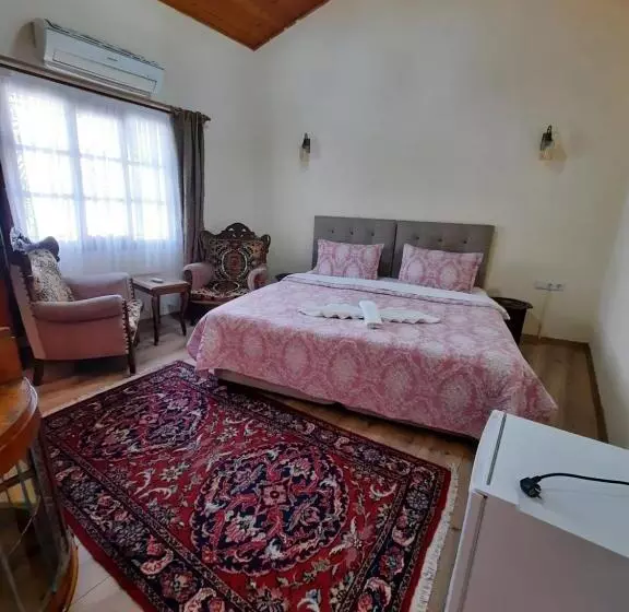 تختخواب و صبحانه Ali Baba's House