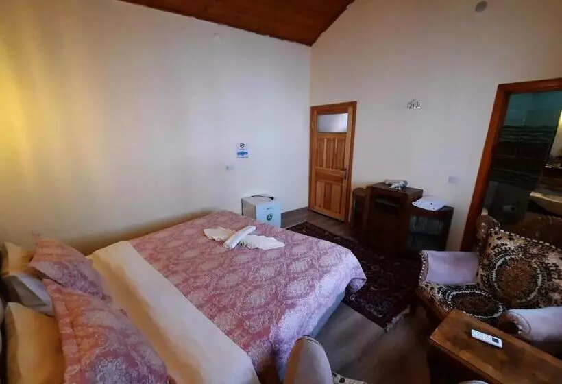 تختخواب و صبحانه Ali Baba's House