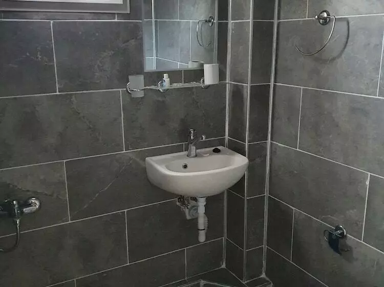 Aamiaismajoitus (B&B) Karya