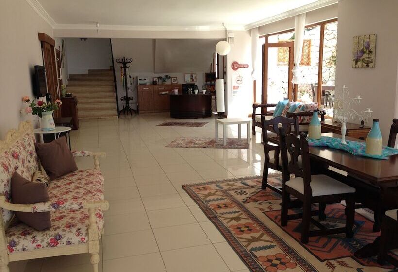 تختخواب و صبحانه Lavender S Lodge