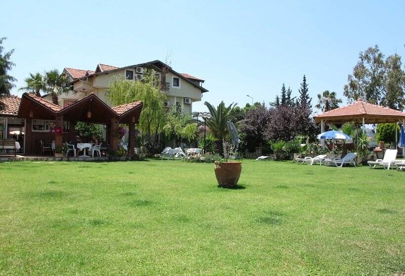 Hotel Crescent Hasirci