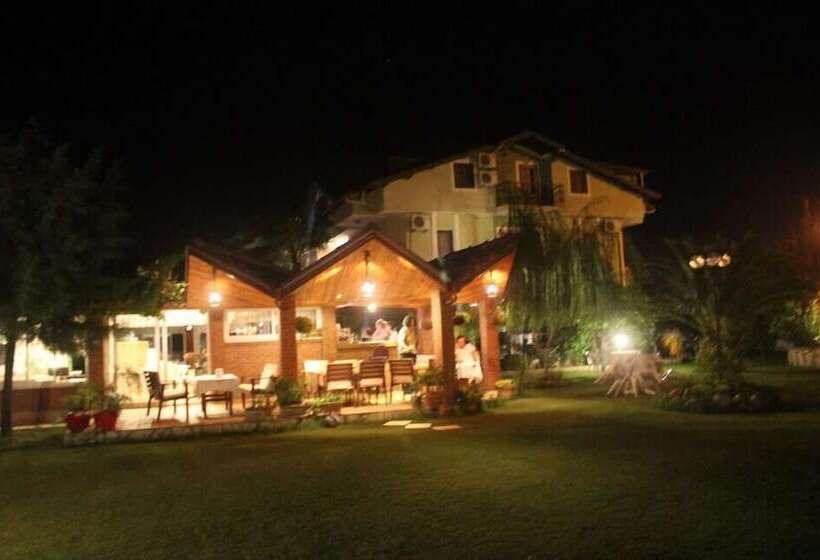 Hotel Crescent Hasirci