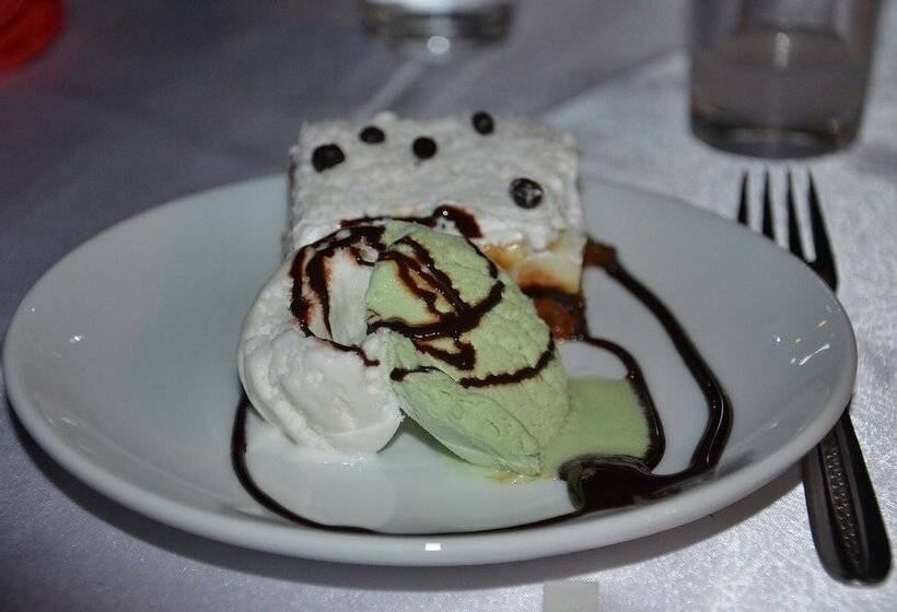 Hotel Crescent Hasirci