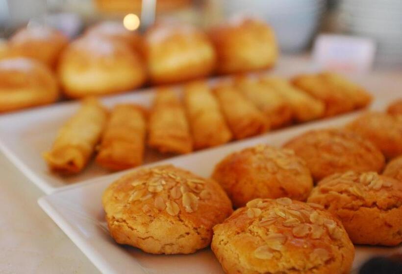 Hotel Crescent Hasirci