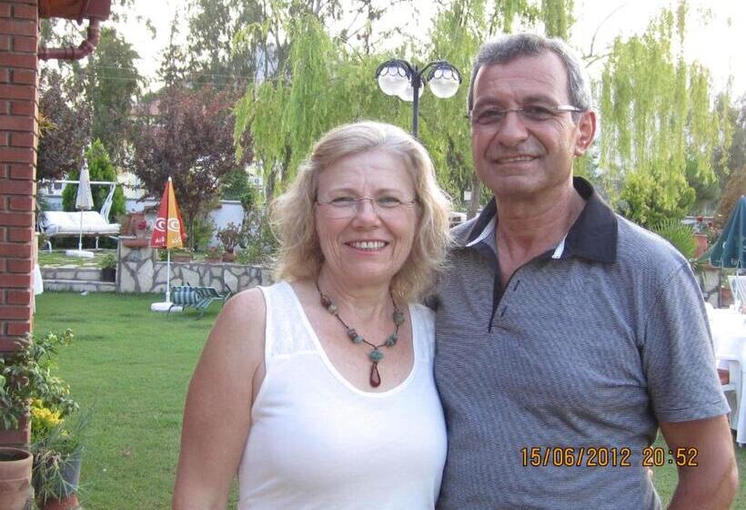 Hotel Crescent Hasirci