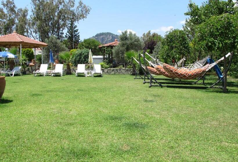 Hotel Crescent Hasirci