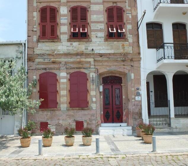 Отель Foca Ensar