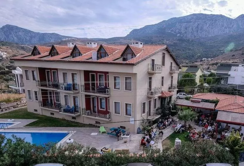 Hotelli Karaburun Konak